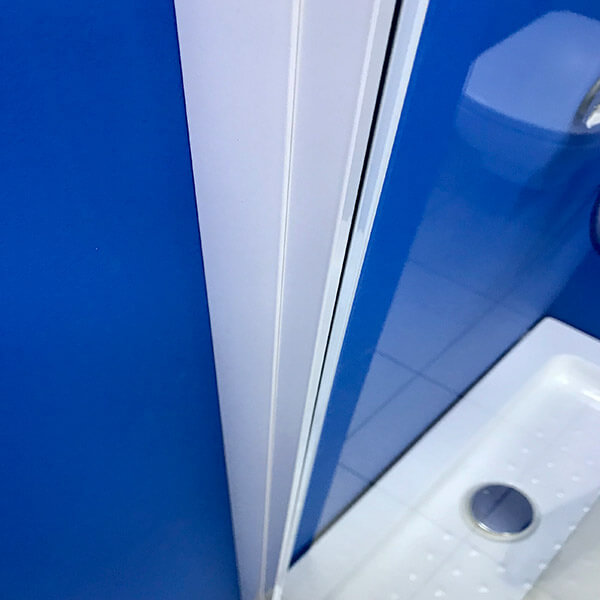 Душевая дверь в нишу 140 см AVS Квант профиль белый матовый, стекло прозрачное 803-0017-195-14-WG-T
