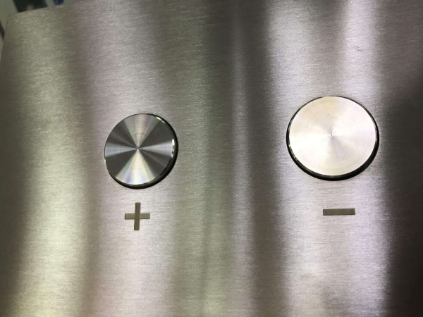 Панель смыва пневмат двойной/слив СТАЛЬ мат.хром, антивандал Blink OLI